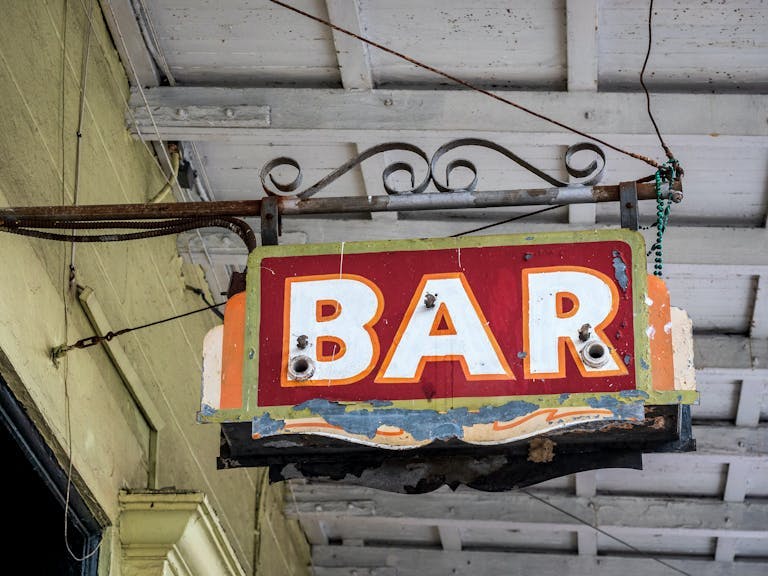 Cheap bars in New Orleans
