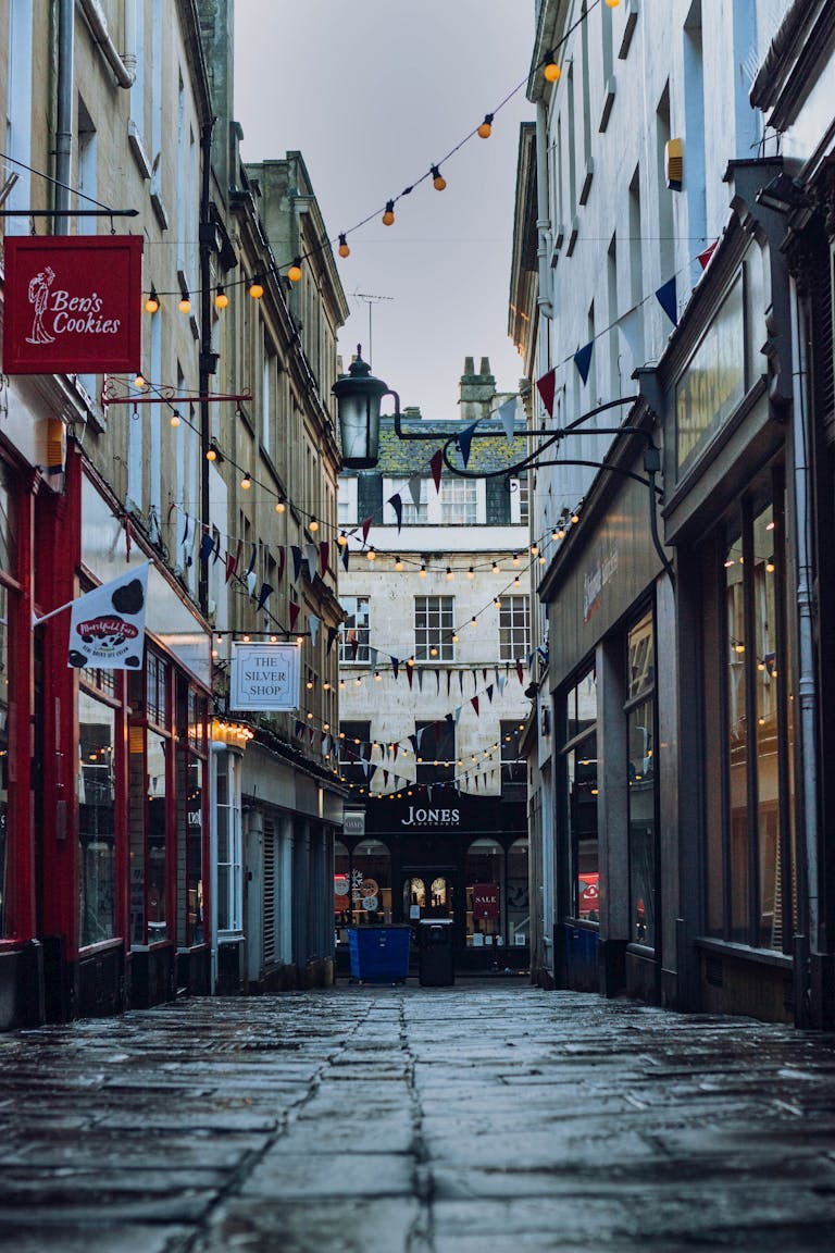 Shopping streets in Bath