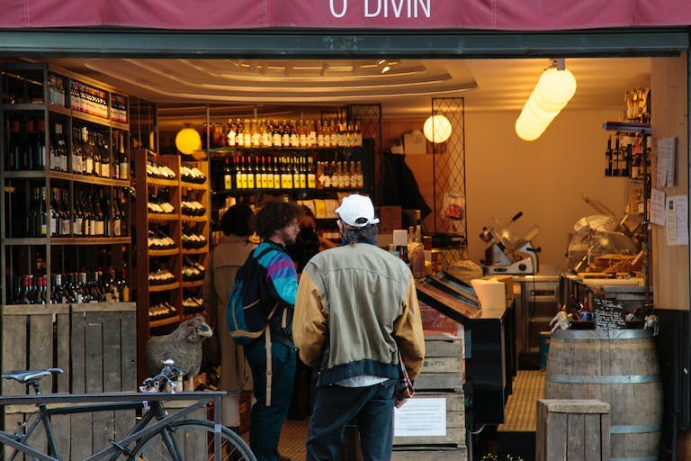 Wine shops in Paris