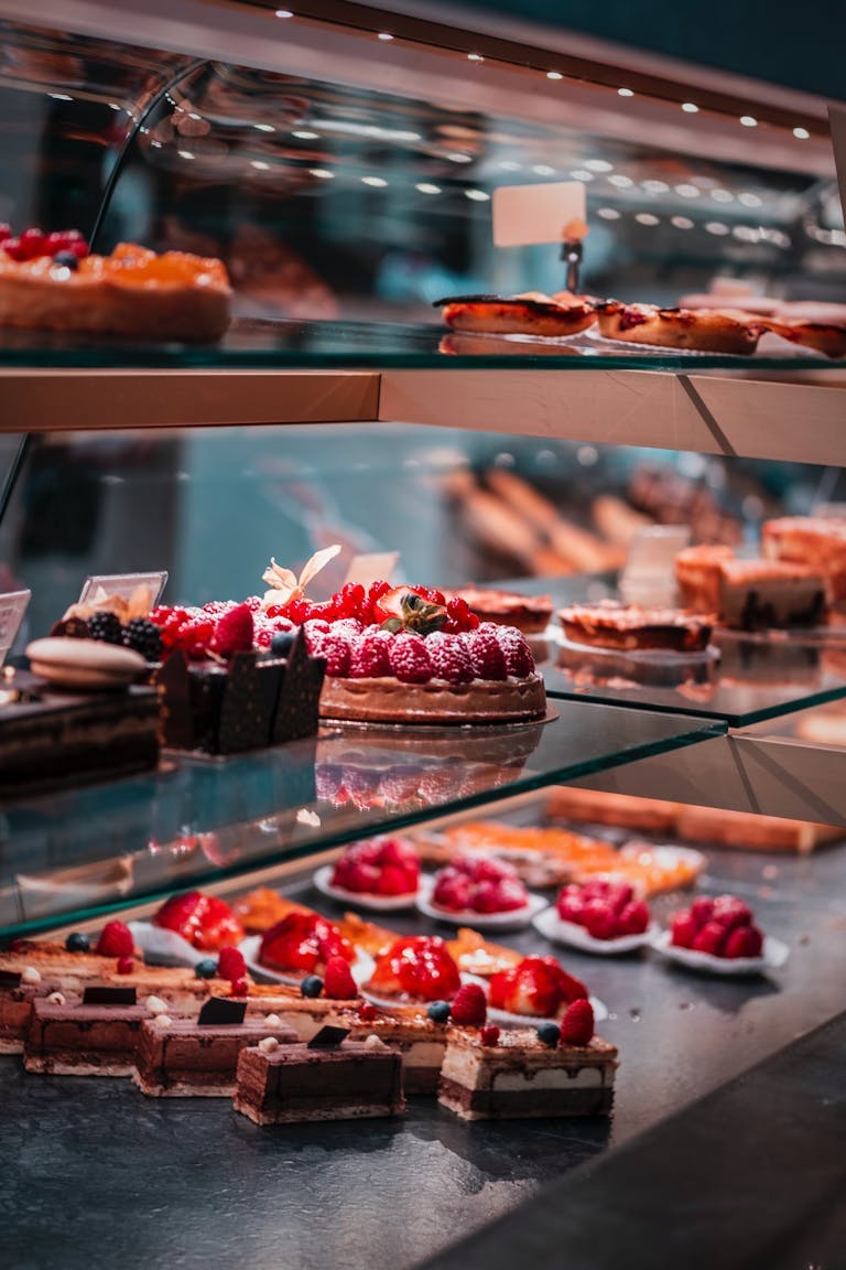 Pastries to eat in Paris, France