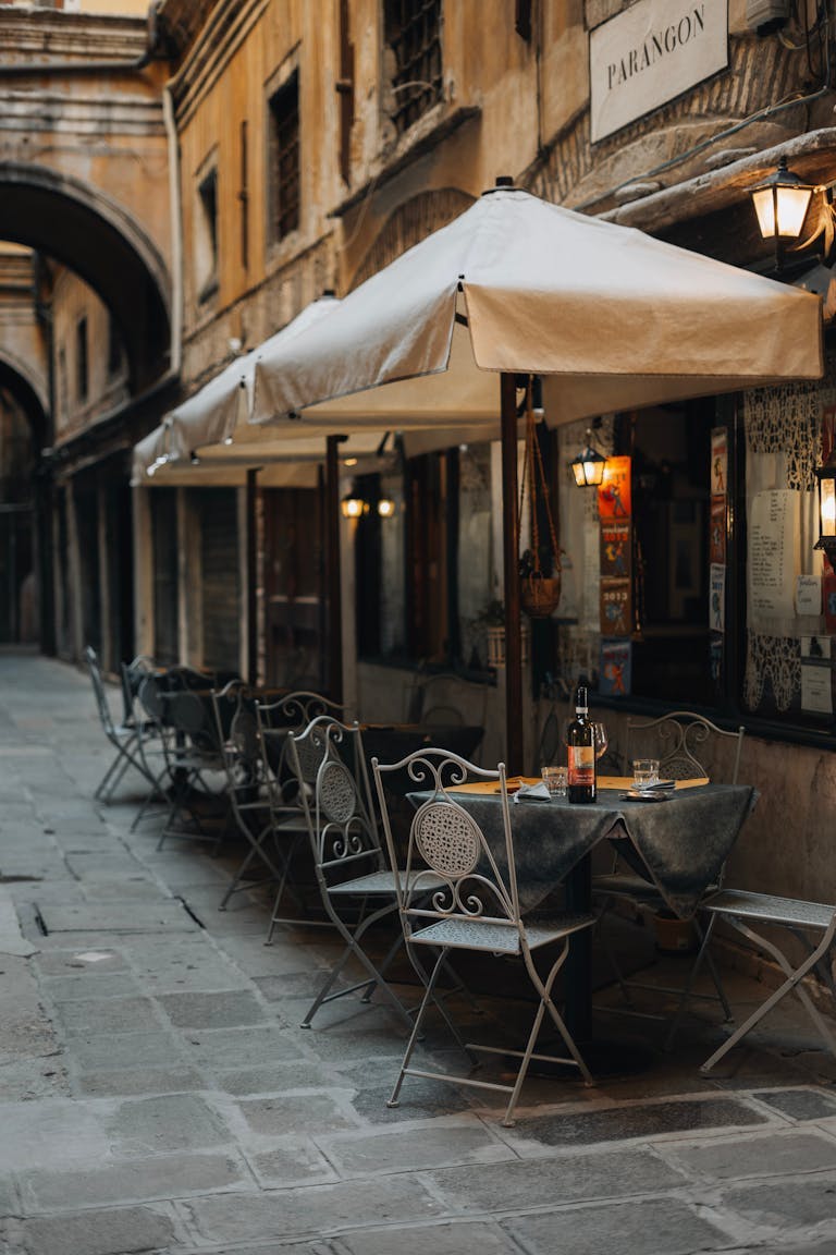 Bars and restaurants in Venice