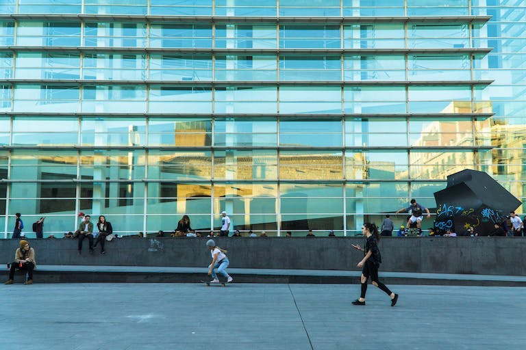 Museo d'Arte Contemporanea di Barcellona, il piazzale dove si fa skate.