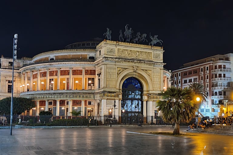 Palermo piazza at night