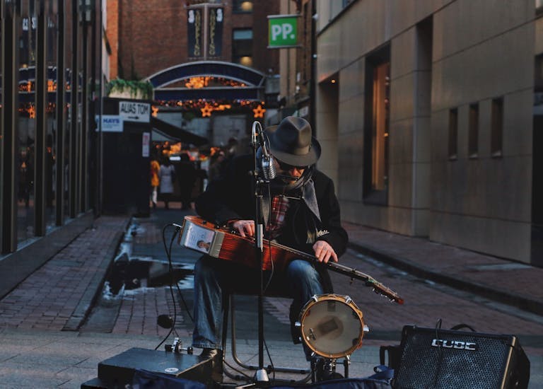 Street musician in Dublin